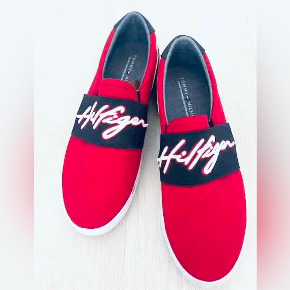 Tommy Hilfiger Elise Fashion Sneakers Shoes Size 9.1/2 Like New No Box Like New